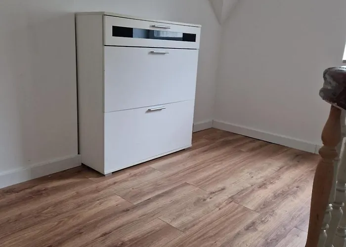 Modern In Du-neudorf Zentral & Location *