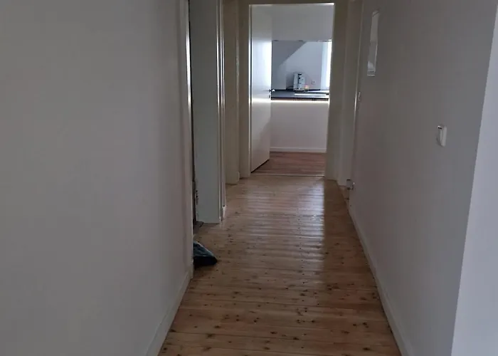 Modern In Du-neudorf Zentral & Location *